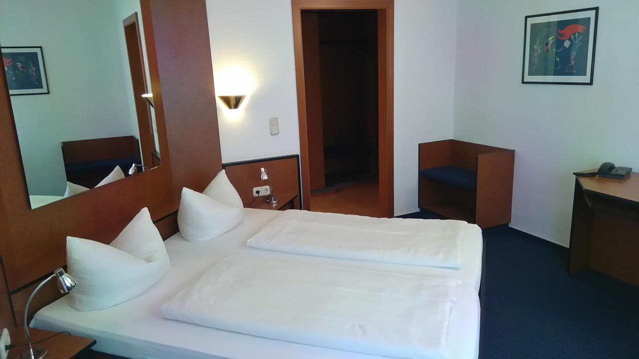 Hotel Loewensteiner Hof Haus Am Neuplatz Wertheim Εξωτερικό φωτογραφία