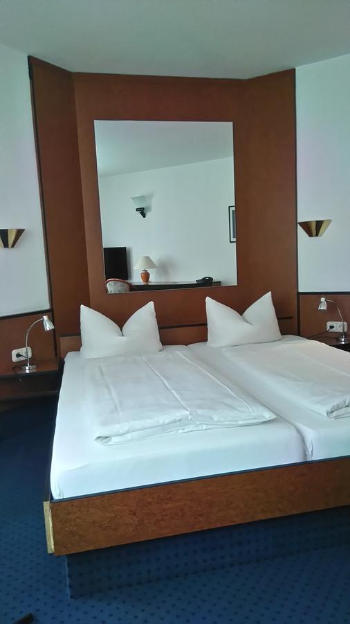 Hotel Loewensteiner Hof Haus Am Neuplatz Wertheim Εξωτερικό φωτογραφία
