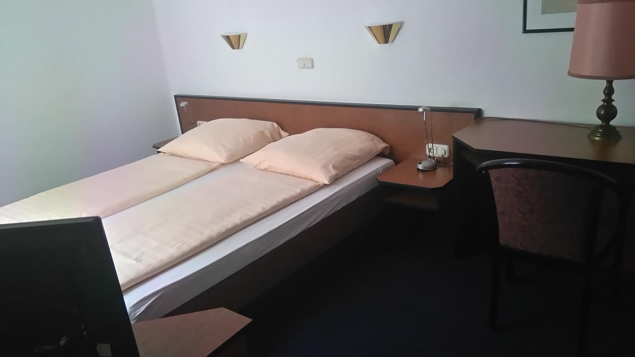 Hotel Loewensteiner Hof Haus Am Neuplatz Wertheim Εξωτερικό φωτογραφία